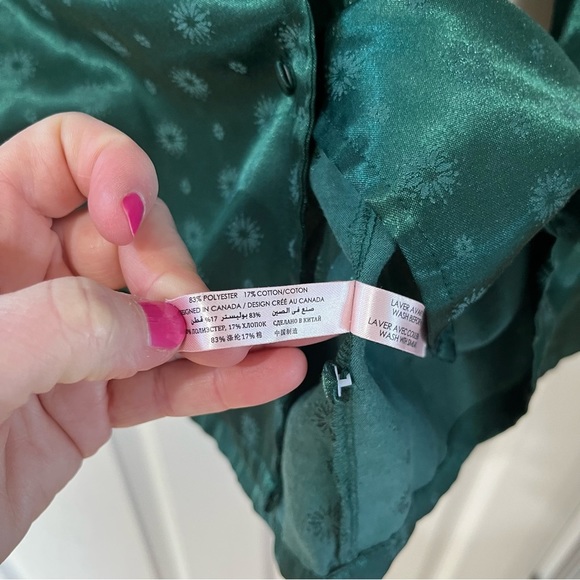 La Vie En Rose Green Satin Pajama Top and Bottom Matching Set - Picture 6 of 16